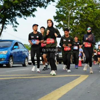 Runner Photo 3977778