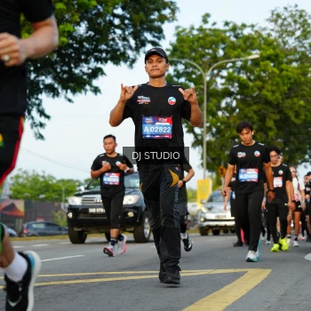 Runner Photo 3978075