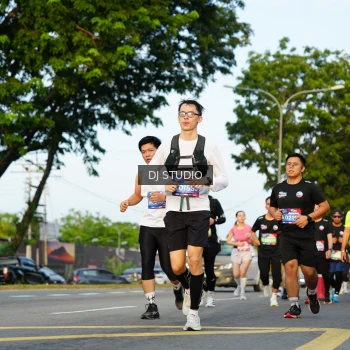Runner Photo 3978591