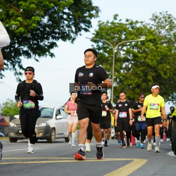 Runner Photo 3978635