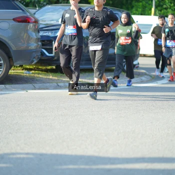 Runner Photo 3978645