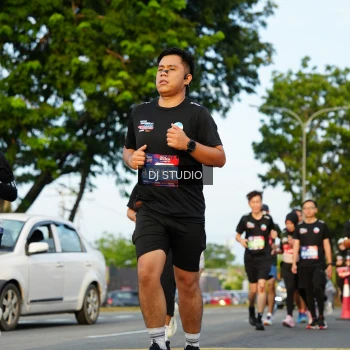 Runner Photo 3978706