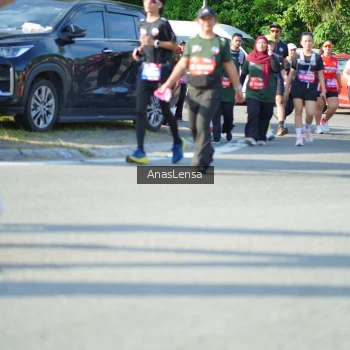 Runner Photo 3978911