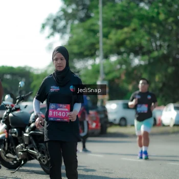 Runner Photo 3978973