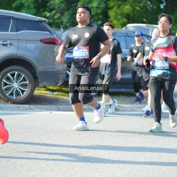 Runner Photo 3979900