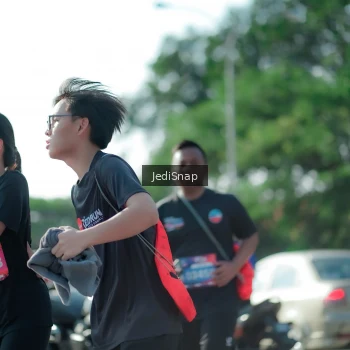 Runner Photo 3979995