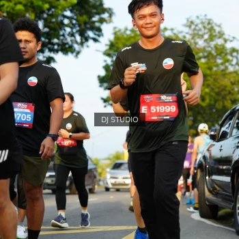 Runner Photo 3981005