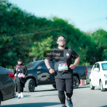 Runner Photo 3981024