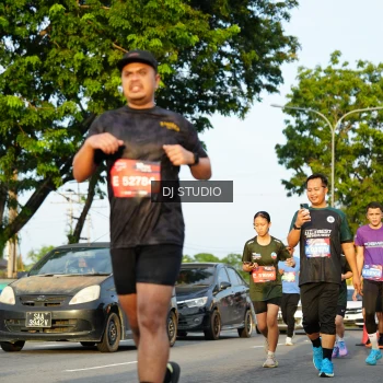 Runner Photo 3981100