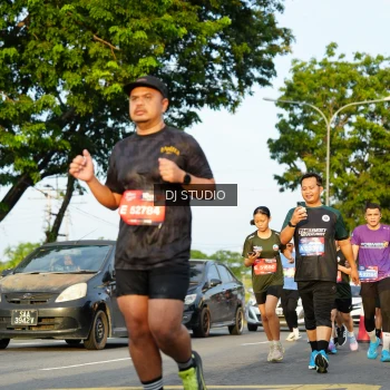 Runner Photo 3981103