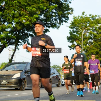 Runner Photo 3981129