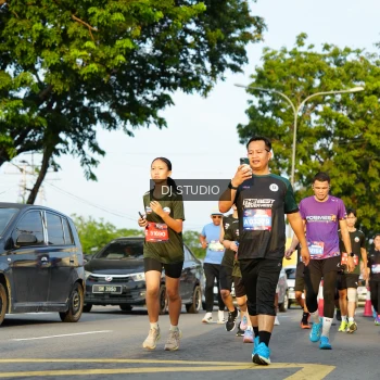 Runner Photo 3981173