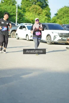 Runner Photo 3981543