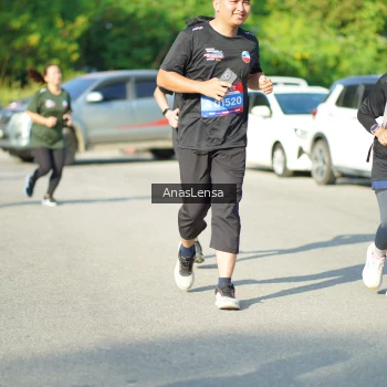 Runner Photo 3981564