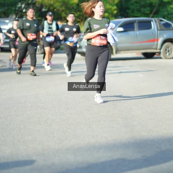 Runner Photo 3981593
