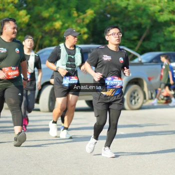 Runner Photo 3981716