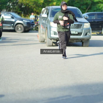 Runner Photo 3981778