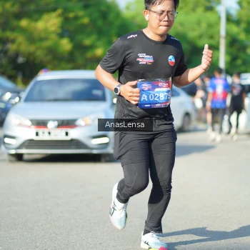 Runner Photo 3981984