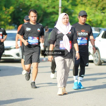 Runner Photo 3982106