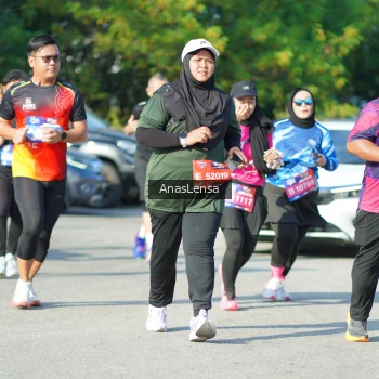 Runner Photo 3982275