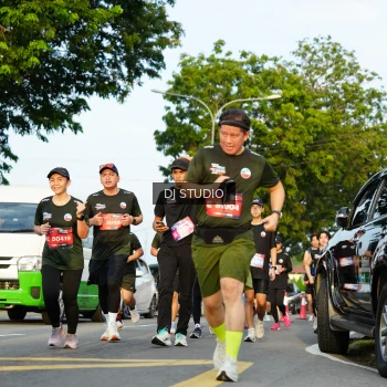 Runner Photo 3982422