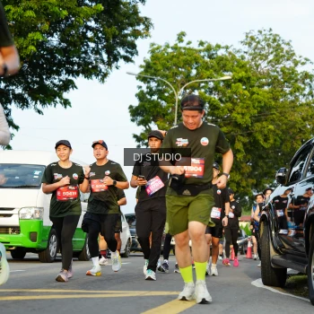 Runner Photo 3982425