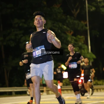 Runner Photo 3982491