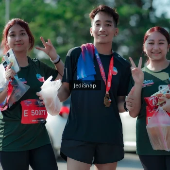 Runner Photo 3982651
