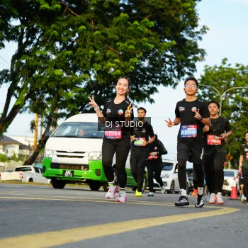 Runner Photo 3982936