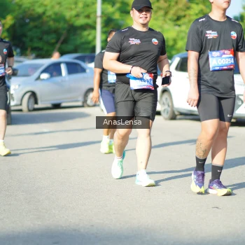 Runner Photo 3982998