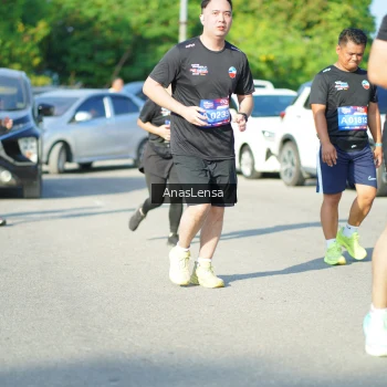 Runner Photo 3983085