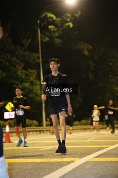 Runner Photo 3983332