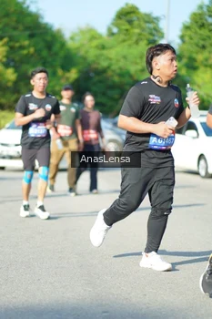 Runner Photo 3983543