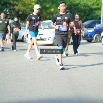 Runner Photo 3983545