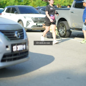Runner Photo 3983565