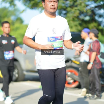 Runner Photo 3983703