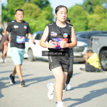 Runner Photo 3983765