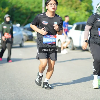 Runner Photo 3983886