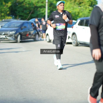 Runner Photo 3984019