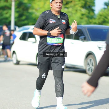 Runner Photo 3984041