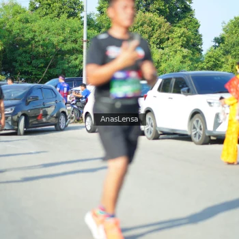 Runner Photo 3984045