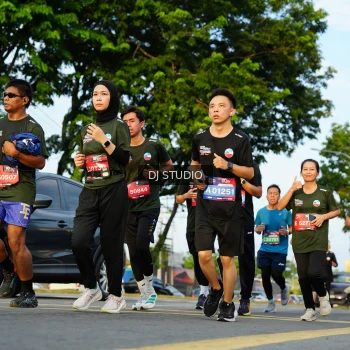 Runner Photo 3984190