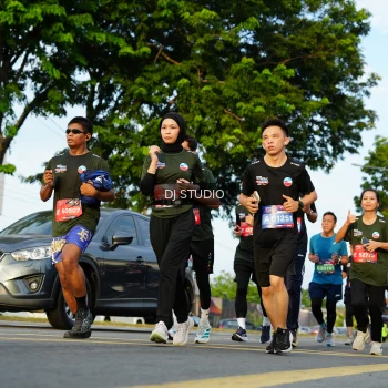 Runner Photo 3984340