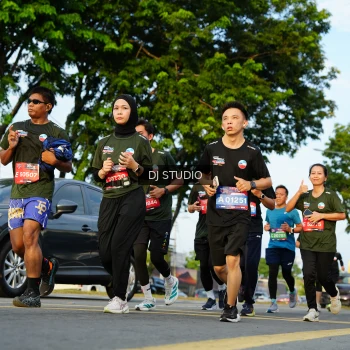 Runner Photo 3984343