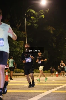 Runner Photo 3984350