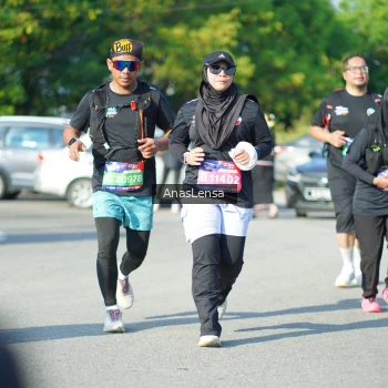 Runner Photo 3984374