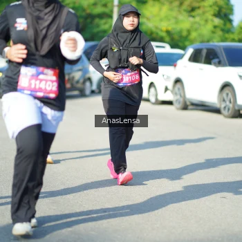 Runner Photo 3984381