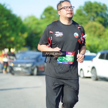 Runner Photo 3984387