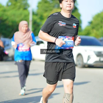 Runner Photo 3984516