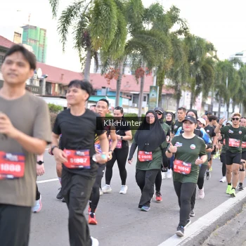 Runner Photo 3984684